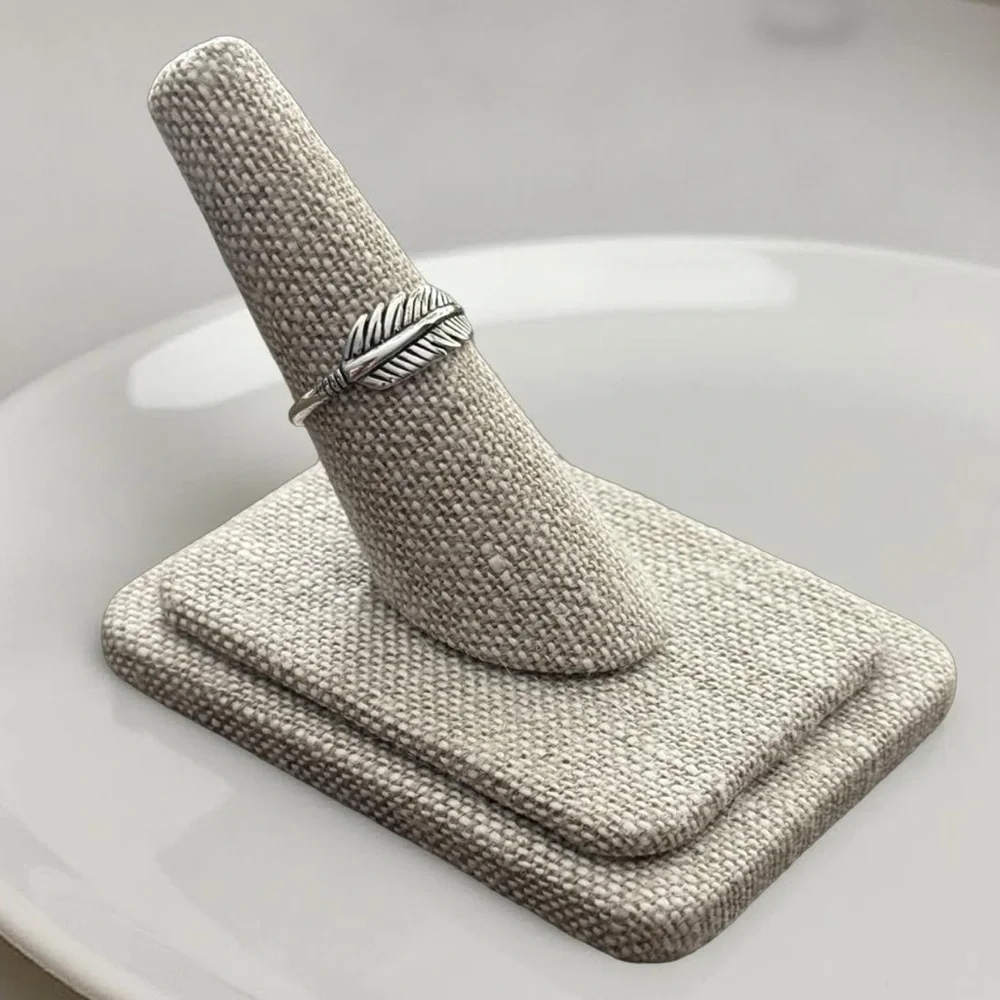 NWT 925 Sterling Silver Oxidized Feather Ring! Available in Sizes 5-10! NEW! - Picture 5 of 7